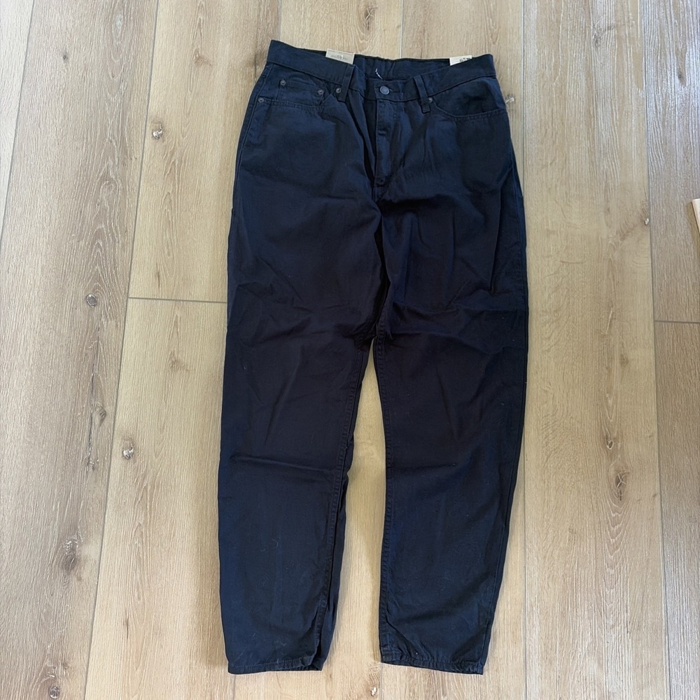 Levi's High-Waisted Mom Jeans Womens 32x30 Black Solid Tapered Leg Relaxed Fit